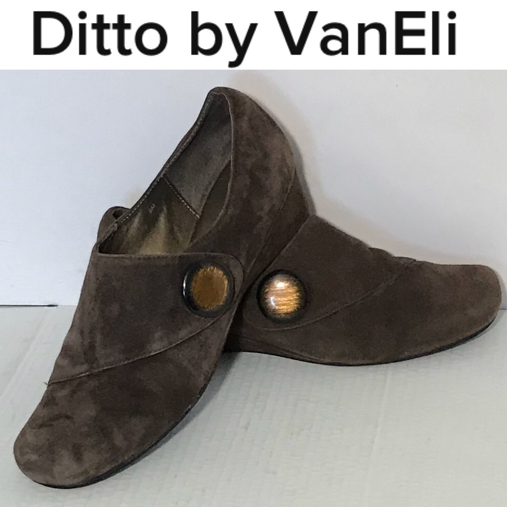 Ditto by Van Eli Flats
